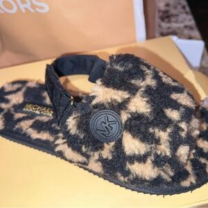 Michael Kors slippers